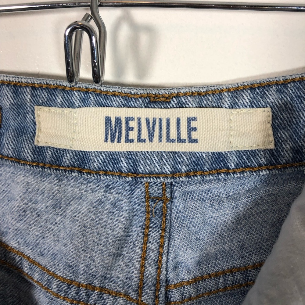 Brandy Melville High Rise Shorts - Picture 3 of 8